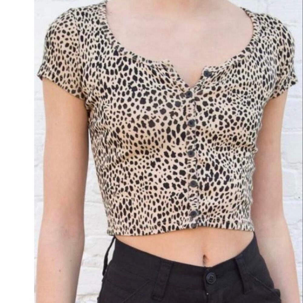 Brandy Melville Leopard Zelly Tee one size